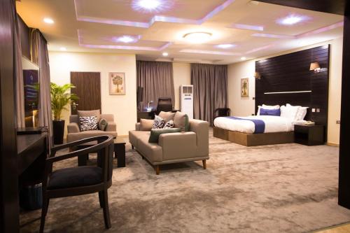ED&DRE Luxuria Hotel – Photos 3