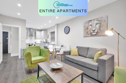 Crown Place 2 & 3 Bedroom Luxury Apts with Parking in Shepperton By 360Stays