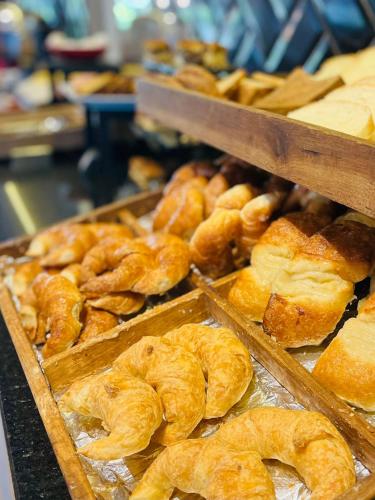 ホテルの敷地内または近くでの食事または食べ物