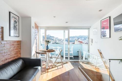 16 Top - Lisbon Skyline Terrace