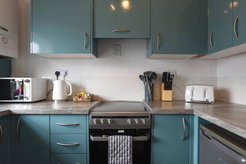 2 Bed Flat with garden nr Beach – Photos 2