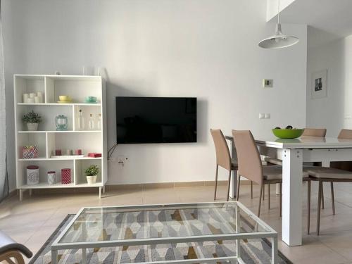 CALA ALTA modern apartment photo 7