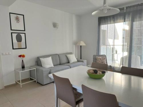 CALA ALTA modern apartment photo 6
