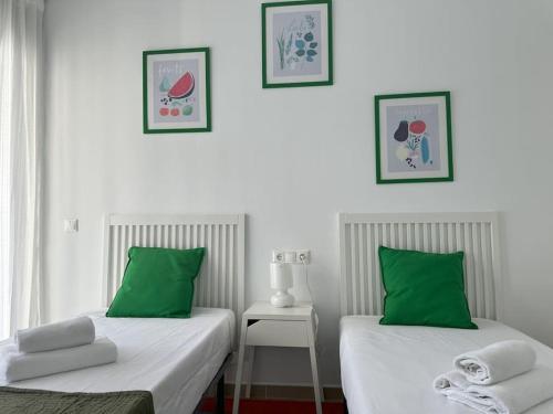CALA ALTA modern apartment photo 15