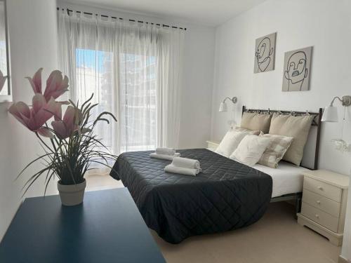 CALA ALTA modern apartment photo 9