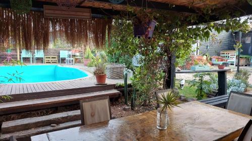 Bazén v ubytování On Planet nebo v jeho okolí