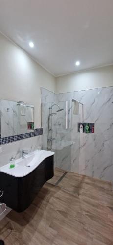 Xenia Boutique Apartment tesisinde bir banyo