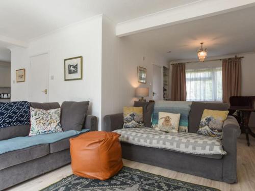 Large Family Home Private Garden Beach 2 mins Walk