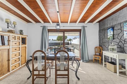 Villa Bezanilla - VipVipVillas