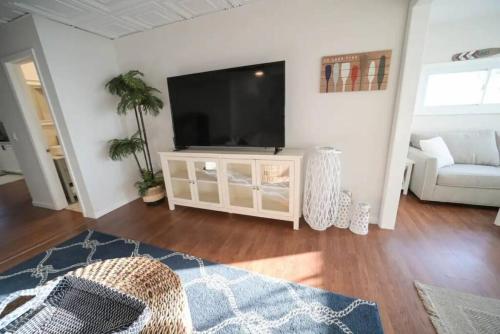 TV a/nebo společenská místnost v ubytování Perfect Group Getaway Sleeps 42 Guests