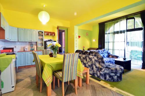 Apartments Maruzin