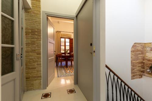 MCH Marina Charming House - Elegant Stay in Cagliari photo 2