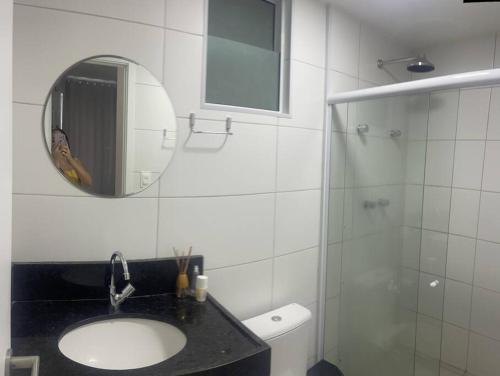 Ванна кімната в Apartamento Ponta Verde. Edf. Promenade II