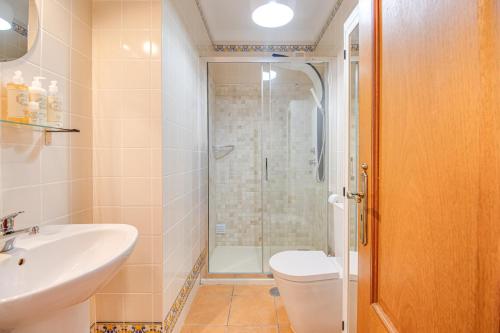 Villa Periquito 2BD Pool Fast WiFi AC Garden