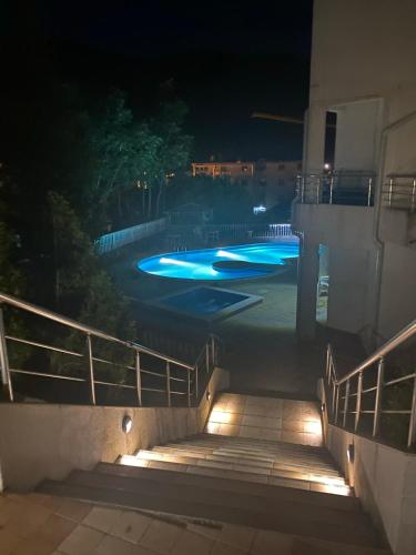 Bazén v ubytování Apartman Mia nebo v jeho okolí