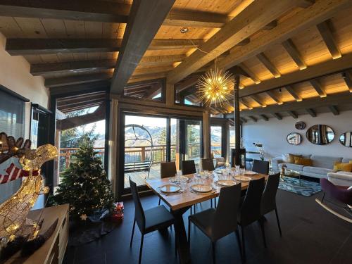 Courchevel Chalet SUMMIT 5 stars