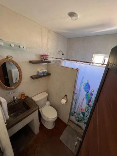 Un baño de Beach Front Lofts, La Ventana
