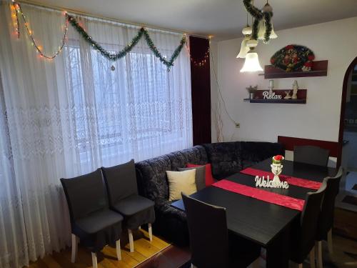 Χώρος καθιστικού στο Guest House Lazar Raykov