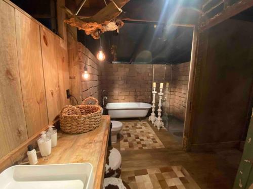 Bilik mandi di Borgo 28 Gramado