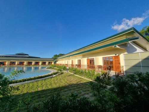 Bazén v ubytování 34k Hotel and Resort powered by Cocotel nebo v jeho okolí