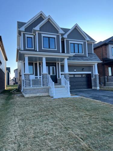 Gallery image of Niagra Falls 5 Bedroom House in Thorold