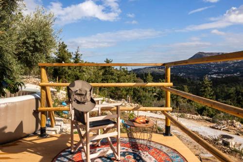 Γενική θέα στο βουνό ή θέα στο βουνό από  οργανωμένο κάμπινγκ