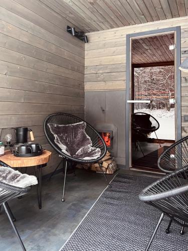Un lugar para sentarse en Reborn Cabins