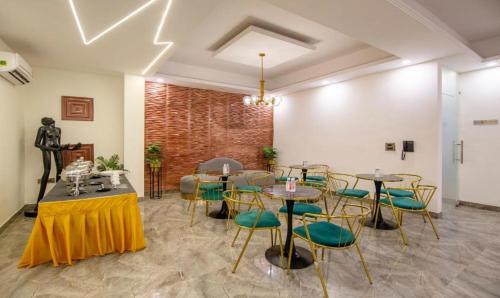The Embassy Inn – Photos 4