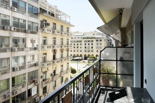 Luxury Apt A at Mitropoleos-Aristotelous square