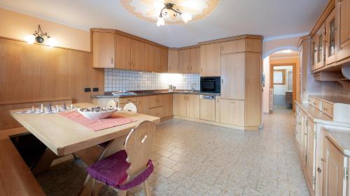 Η κουζίνα ή μικρή κουζίνα στο Chalet Li Mina