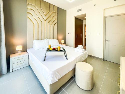 Cozy Apartment with City Views Next to Burj Khalifa 166FO1-2