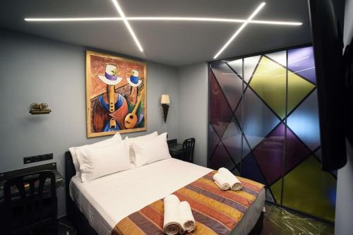 Luxury apt for Friends & Family, at Mitropoleos