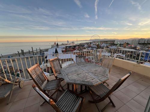Duplex T3 6 pers, plage à 2 pas, parking privé