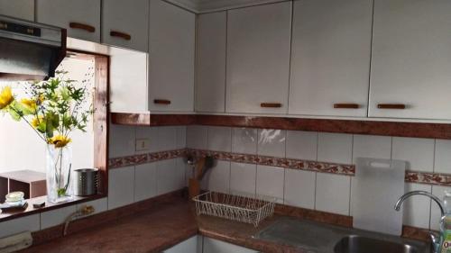 Dapur atau dapur kecil di Excelente ubicación Apartamento Viña del Mar