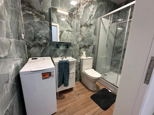 Bathroom sa APARTMENT GOLDEN PRAGUE - WENCESLAS SQUARE
