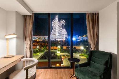 Posezení v ubytování Dolce by Wyndham Hollywood