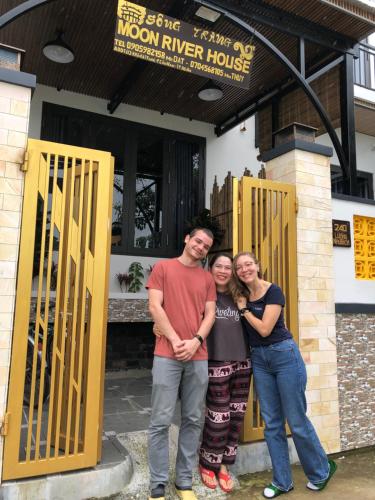 Tetamu yang menginap di Moon River House