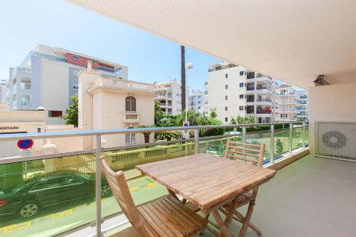 2-Br apartment 2 minutes from the beach parking