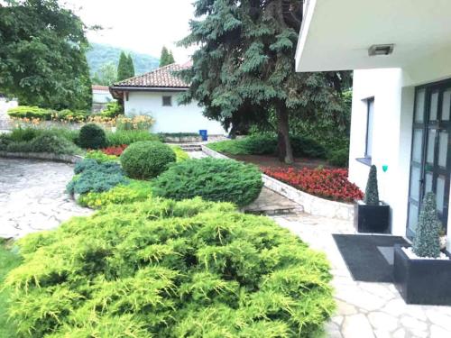 Jardin de l'établissement Villa Sendy Sarajevo