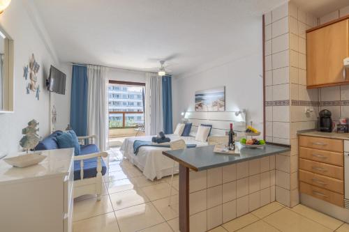 GO2TENERIFE Apart'Azul Near the beach & Pool view