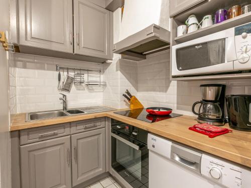 Appartement 4 pièces avec balcon, WiFi et parking couvert