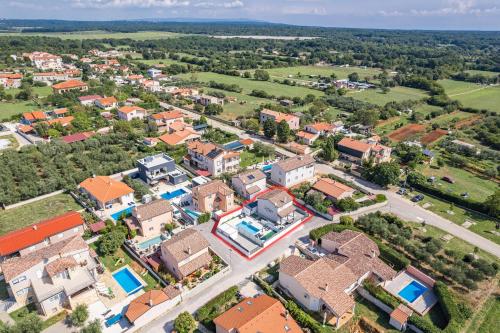 Gallery image of Casa Tara Three-Bedroom Holiday Home in Pula