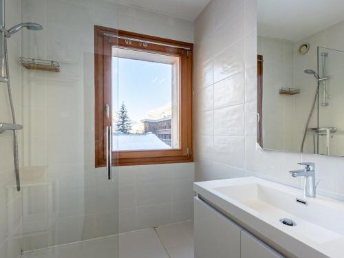 Bel appartement 3 pièces avec balcon, proche des pistes et du Vieux Village, WiFi inclus