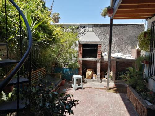 Κήπος έξω από το Casa Rosa Hostel