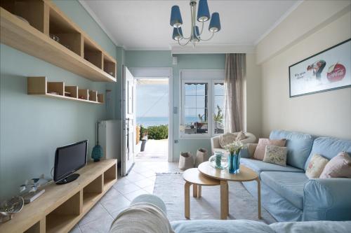 Pefkohori Blue View by Luxlikehome