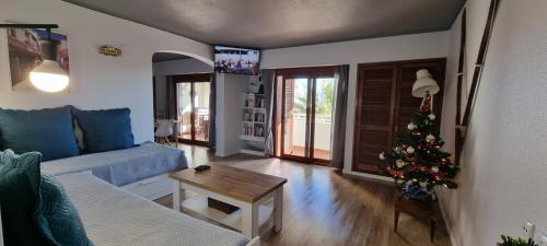 MAIN AVENUE ALBUFEIRA, walk to beach, Old Town, shooping, top location