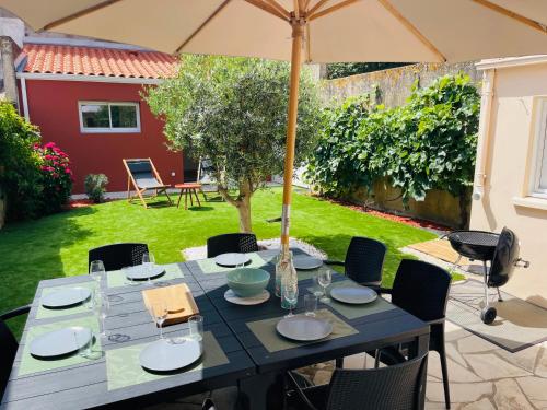 Photo de la galerie de l'établissement Escale Sablaise Maison 4 chambres jardin Les Sables d'Olonne plage centre-ville & port, à La Chaume