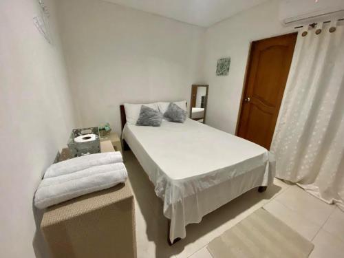 Postel nebo postele na pokoji v ubytování Finca Hotel Villa Manuela