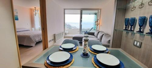 Giường trong phòng chung tại Rbk° Depto Espectacular vista despejada al mar