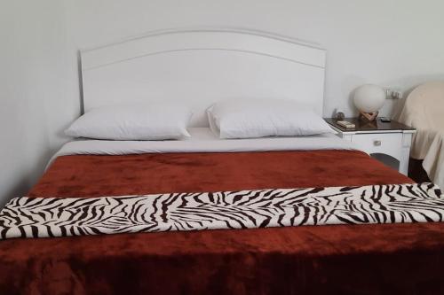 Кровать или кровати в номере Great Location, 5 min to beach, wifi, pool front